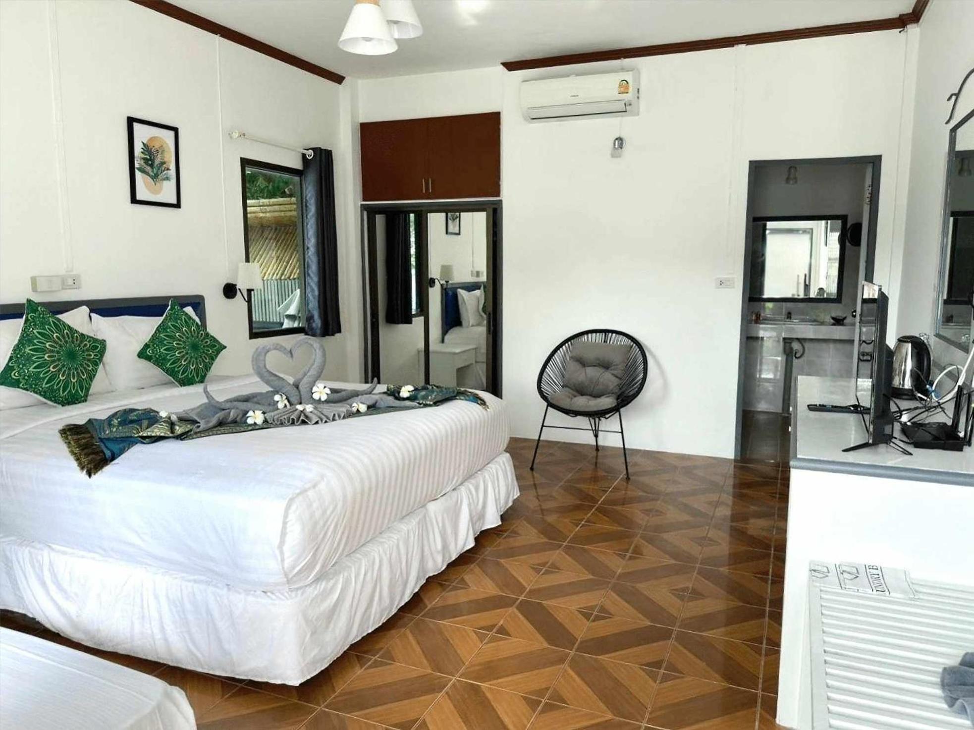 เบย์ บีช รีสอร์ต Hotel Choeng Mon ภายนอก รูปภาพ