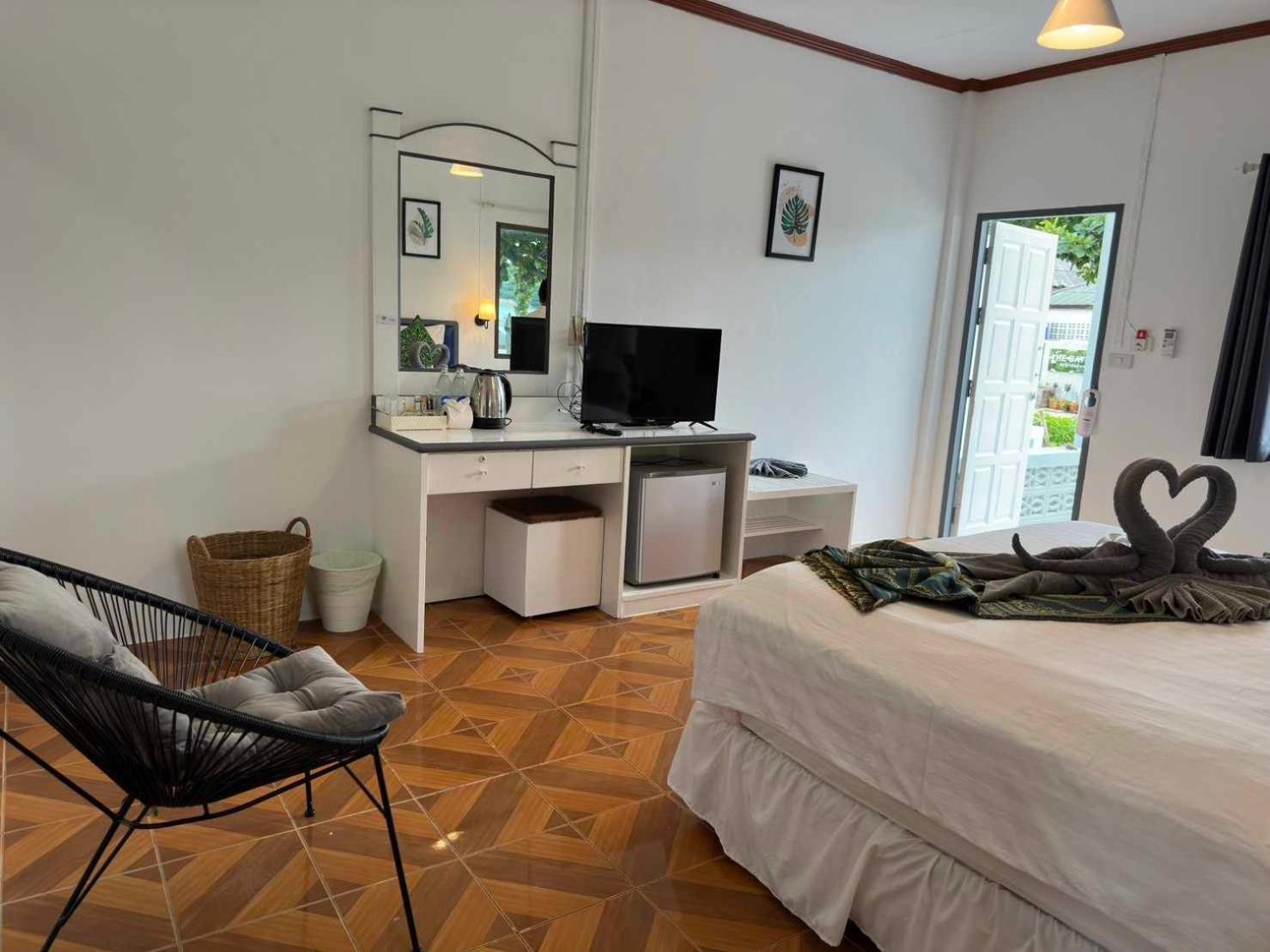 เบย์ บีช รีสอร์ต Hotel Choeng Mon ภายนอก รูปภาพ