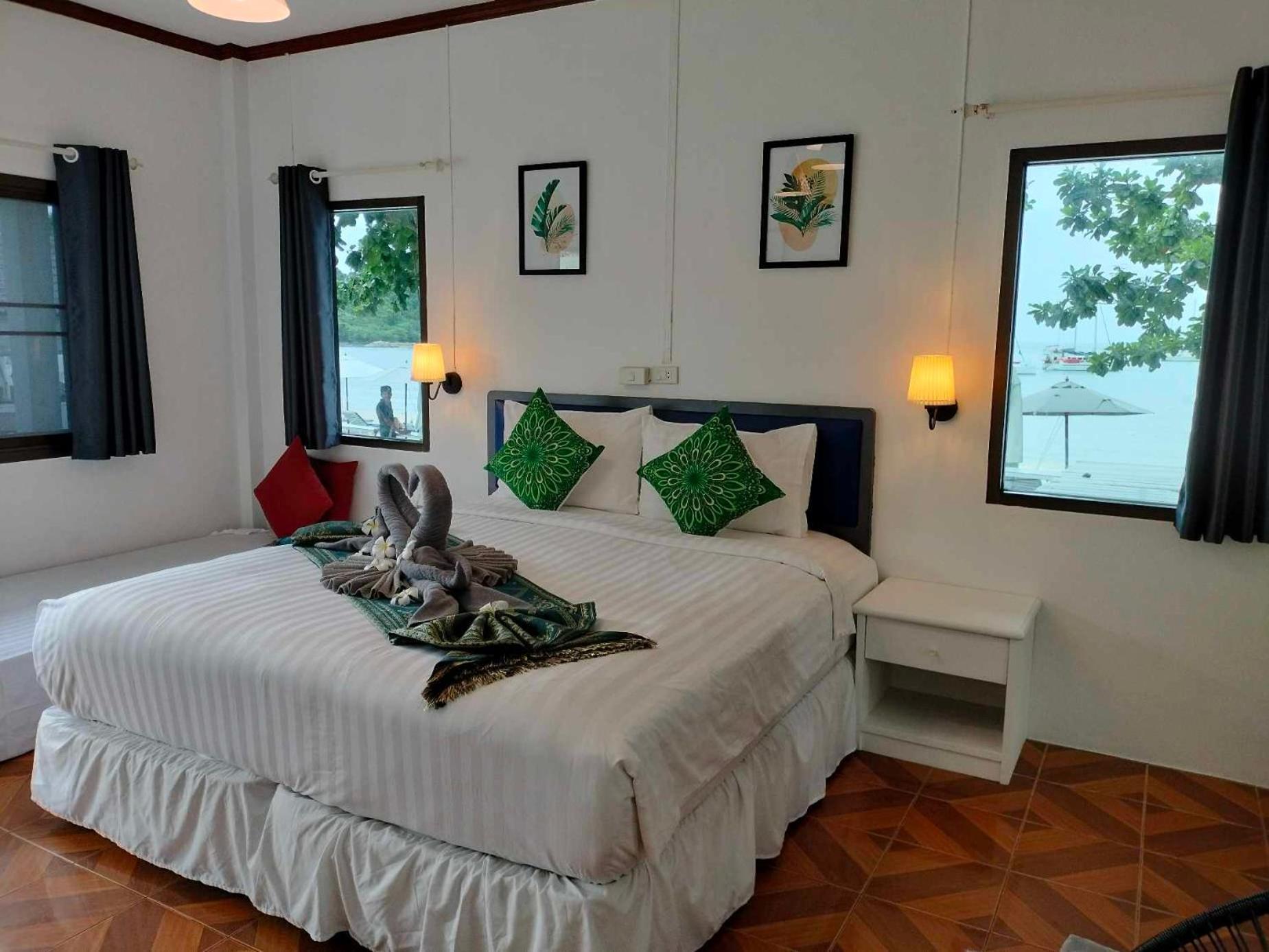 เบย์ บีช รีสอร์ต Hotel Choeng Mon ภายนอก รูปภาพ